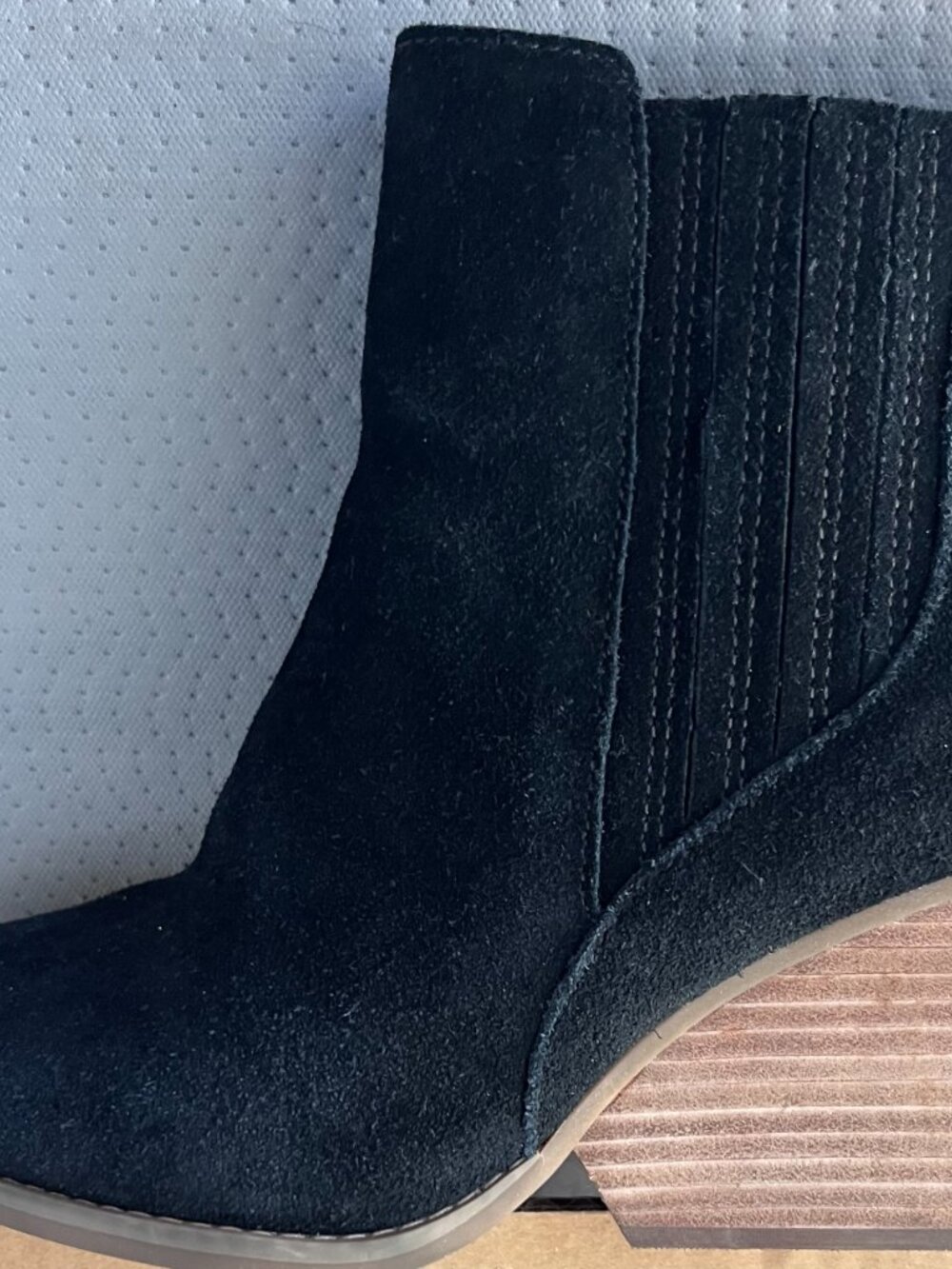 TOMS Black Suede Leather Chelsea Block Heel Booties Size 8.5